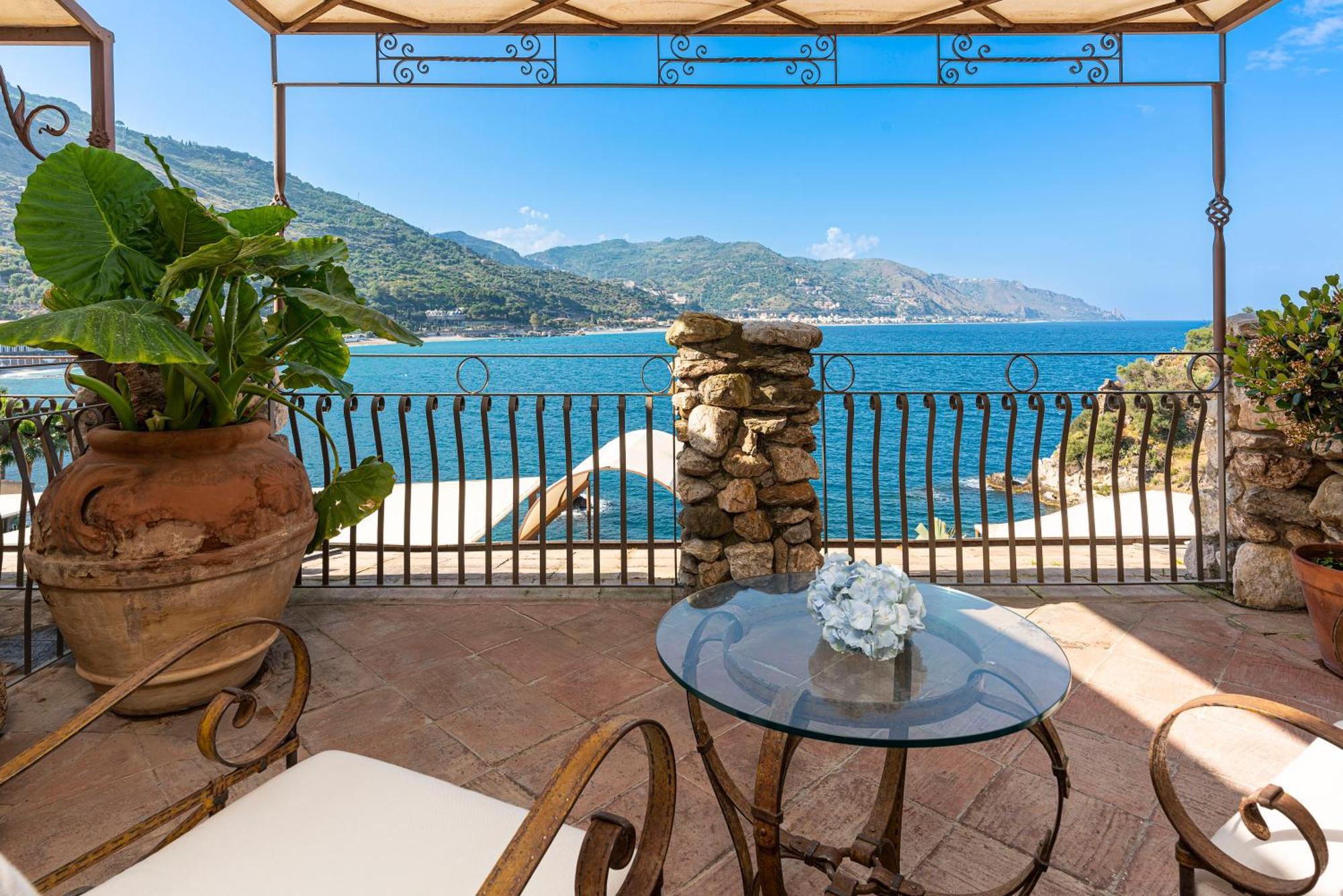 Atlantis Bay - Vretreats Taormina