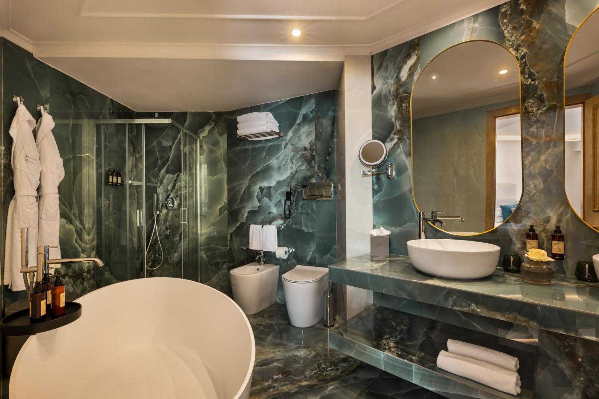Atlantis Bay - Vretreats Hotell 5*